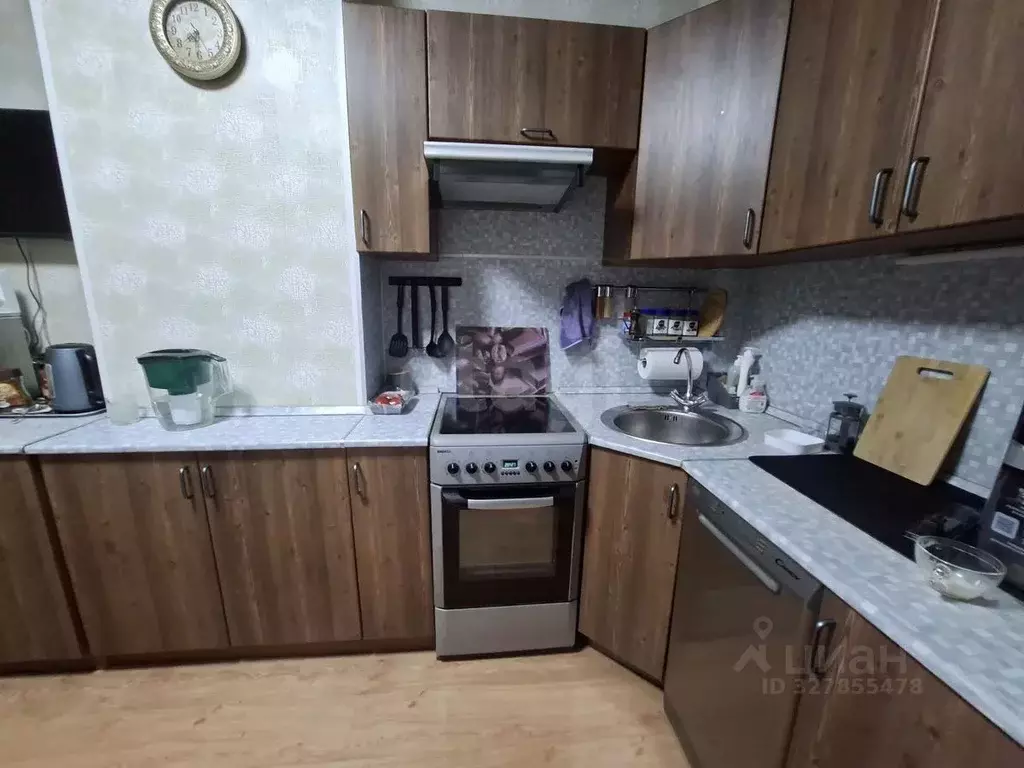 1-к кв. Свердловская область, Нижний Тагил Уральская ул., 13 (50.0 м) - Фото 1