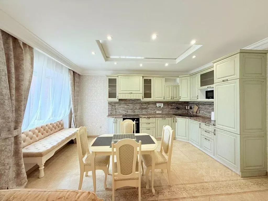 2-к кв. Омская область, Омск ул. Перелета, 33 (74.0 м) - Фото 0