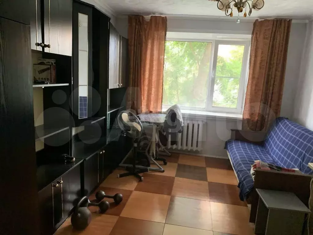 Комната 12,8 м в 1-к., 2/5 эт. - Фото 0