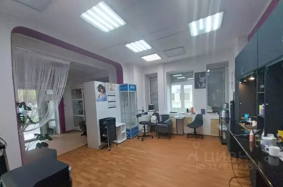 Помещение свободного назначения в Пермский край, Александровск Яйва ... - Фото 1