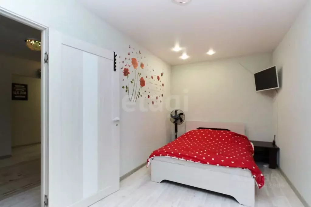 2-к кв. Тюменская область, Тюмень Севастопольская ул., 25 (44.3 м) - Фото 1