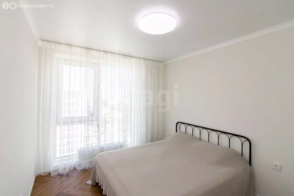 2-комнатная квартира: Тюмень, Харьковская улица, 72Б (63.8 м) - Фото 1