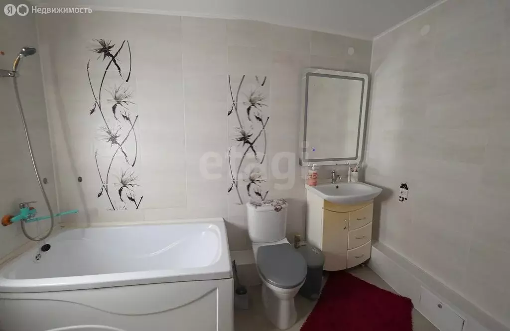 Дом в Челябинская область, Еманжелинский муниципальный округ, рабочий ... - Фото 1