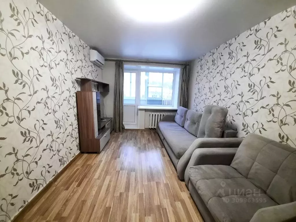 1-к кв. Удмуртия, Ижевск Тверская ул., 36 (30.0 м) - Фото 1