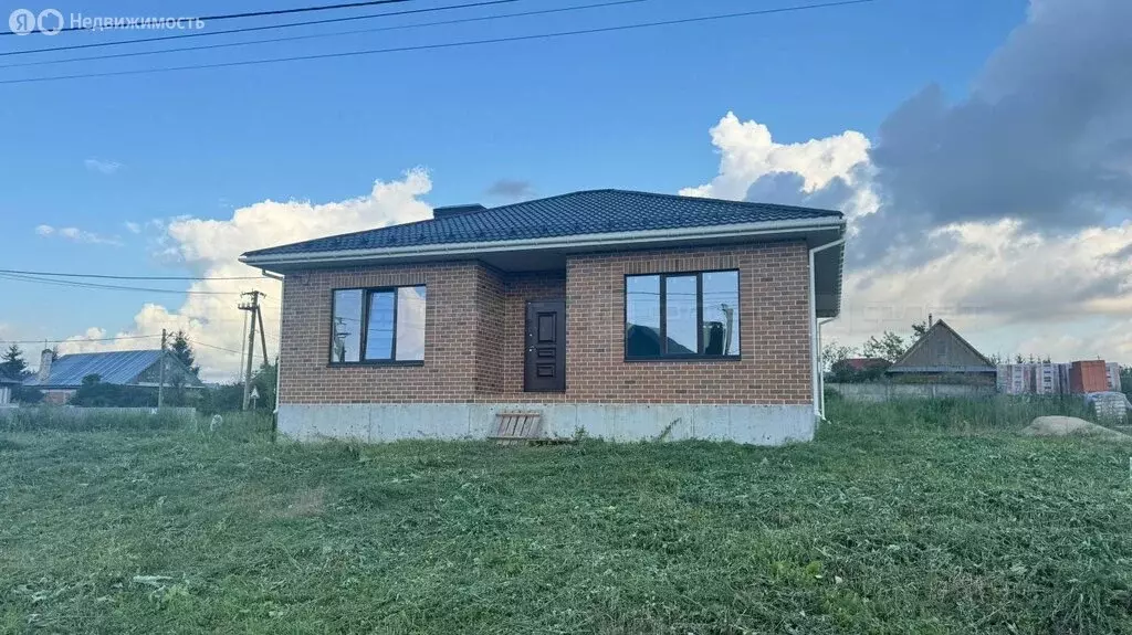 Дом в село Пермяки, улица Азина (117 м) - Фото 1