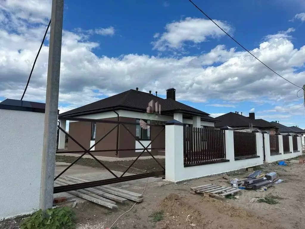 Дом в Саратовская область, Энгельсский район, Новопушкинское ... - Фото 2