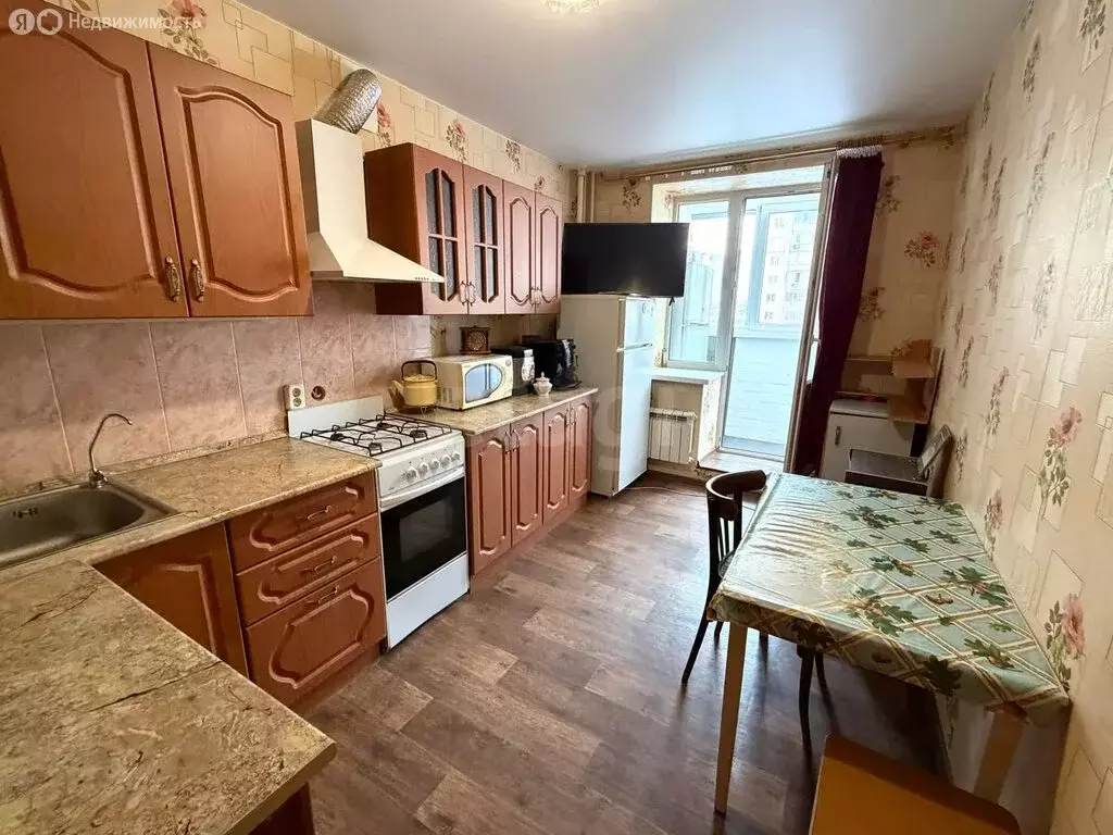 1-комнатная квартира: Саратов, улица имени П.М. Зыбина, 8 (40.7 м) - Фото 2