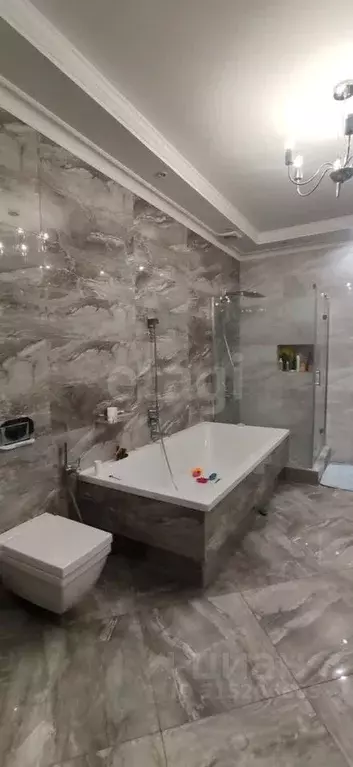 4-к кв. Северная Осетия, Владикавказ ул. Зураба Магкаева, 6 (207.0 м) - Фото 1