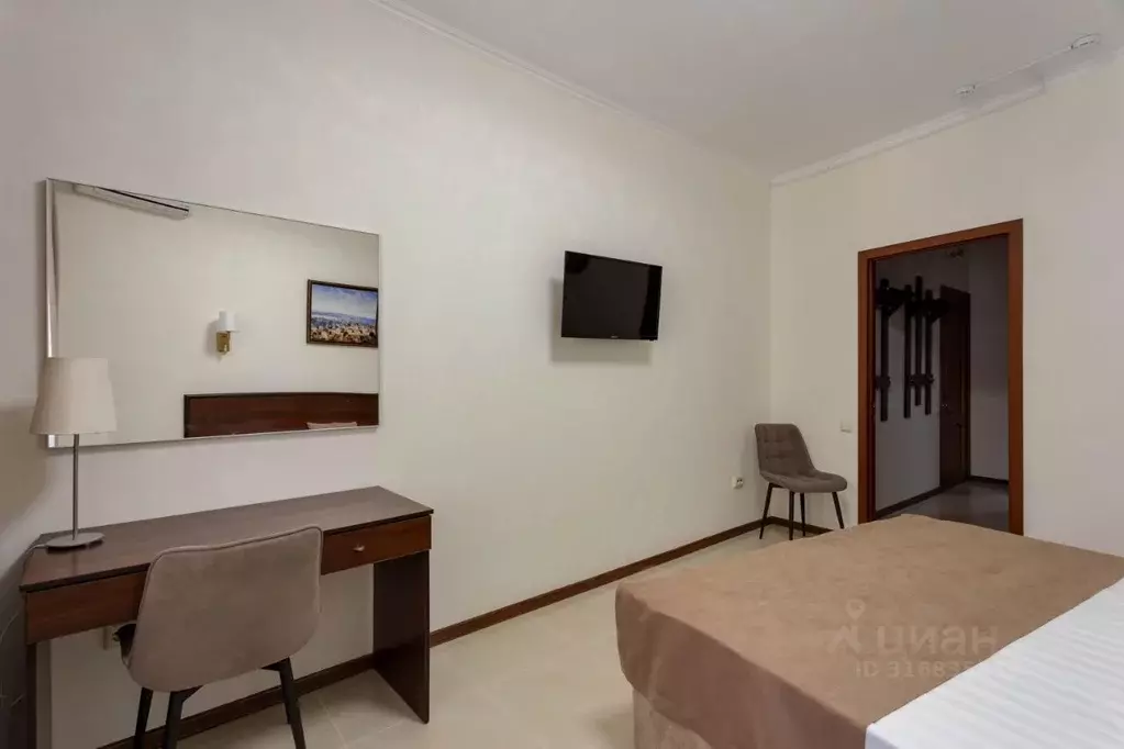 Комната Крым, Евпатория пер. И. Чепурина, 4/2 (30.0 м) - Фото 1