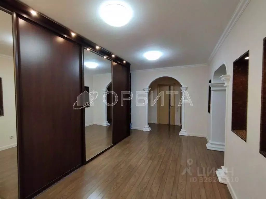 3-к кв. Тюменская область, Тюмень ул. Демьяна Бедного, 83к1 (111.7 м) - Фото 2