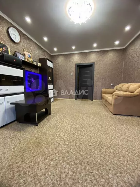 3-к. квартира, 72 м, 3/3 эт. - Фото 1