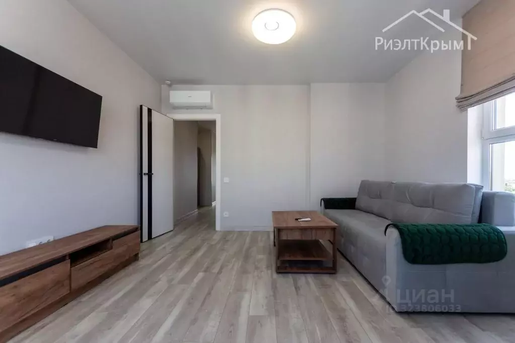 2-к кв. Крым, Симферополь просп. Александра Суворова, 101 (54.6 м) - Фото 2