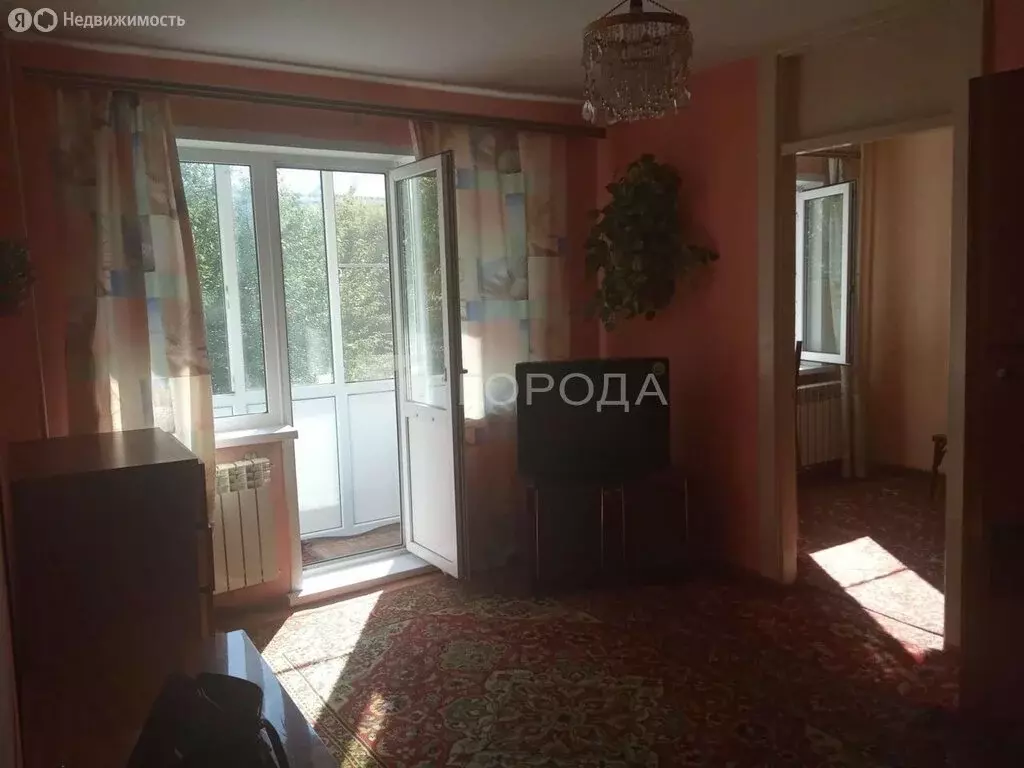 2-комнатная квартира: Барнаул, улица Германа Титова, 50/15 (45 м) - Фото 1