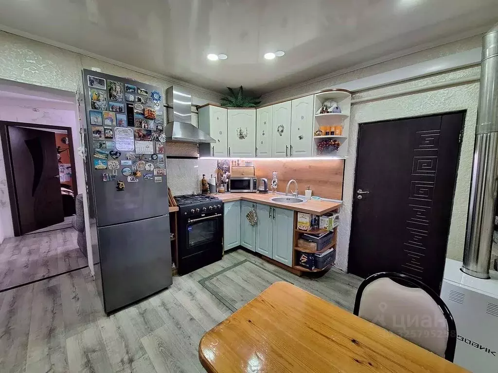 Дом в Краснодарский край, Динское с/пос, пос. Украинский ул. Красная, ... - Фото 1