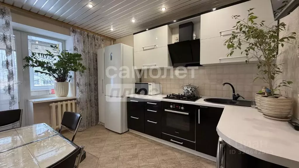 2-к кв. Брянская область, Брянск ул. Романа Брянского, 11 (55.0 м) - Фото 1