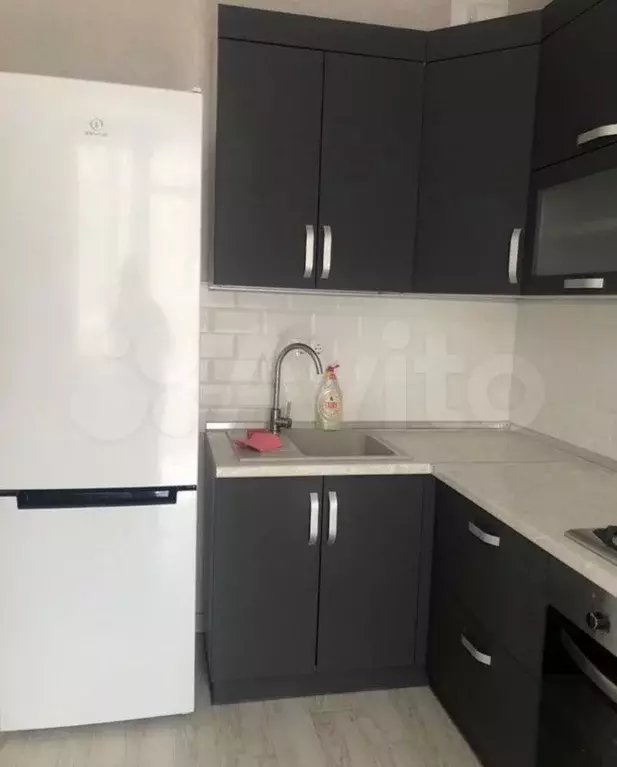 1-к. квартира, 40 м, 8/9 эт. - Фото 1