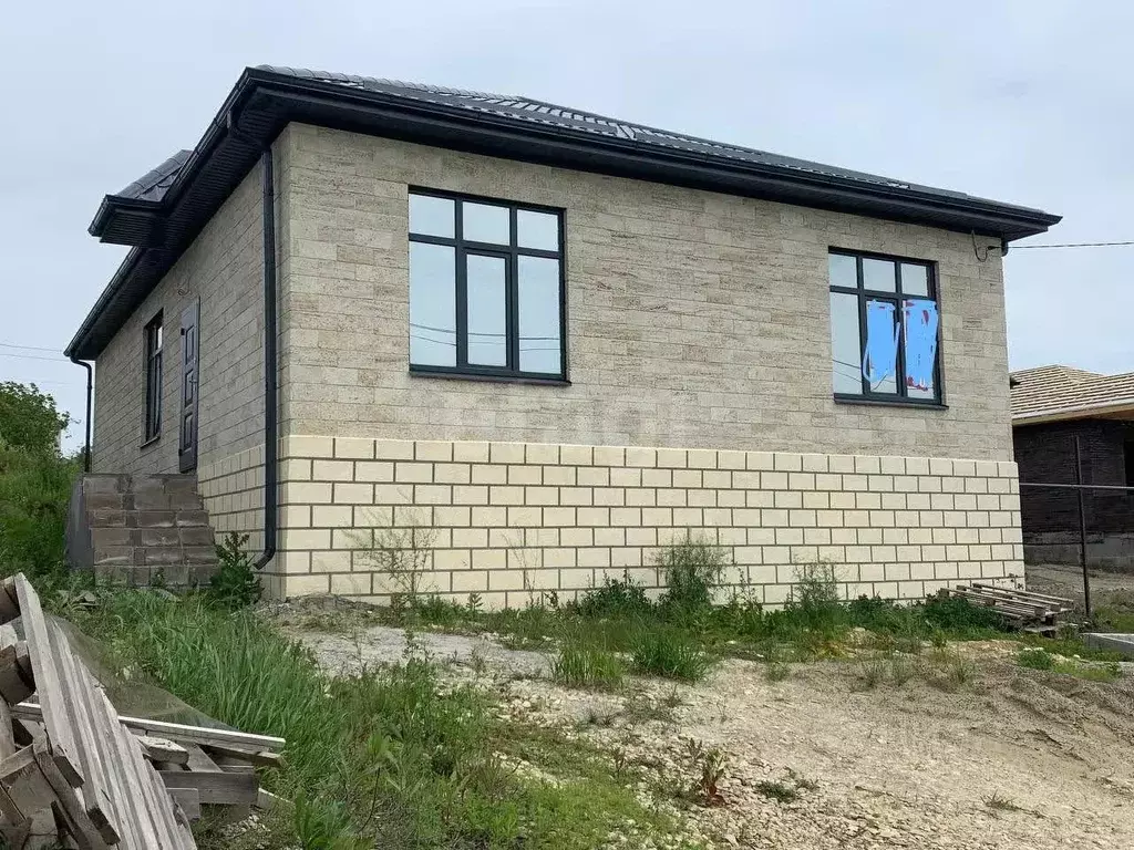 Дом в Ставропольский край, Шпаковский муниципальный округ, с. Татарка, ... - Фото 1