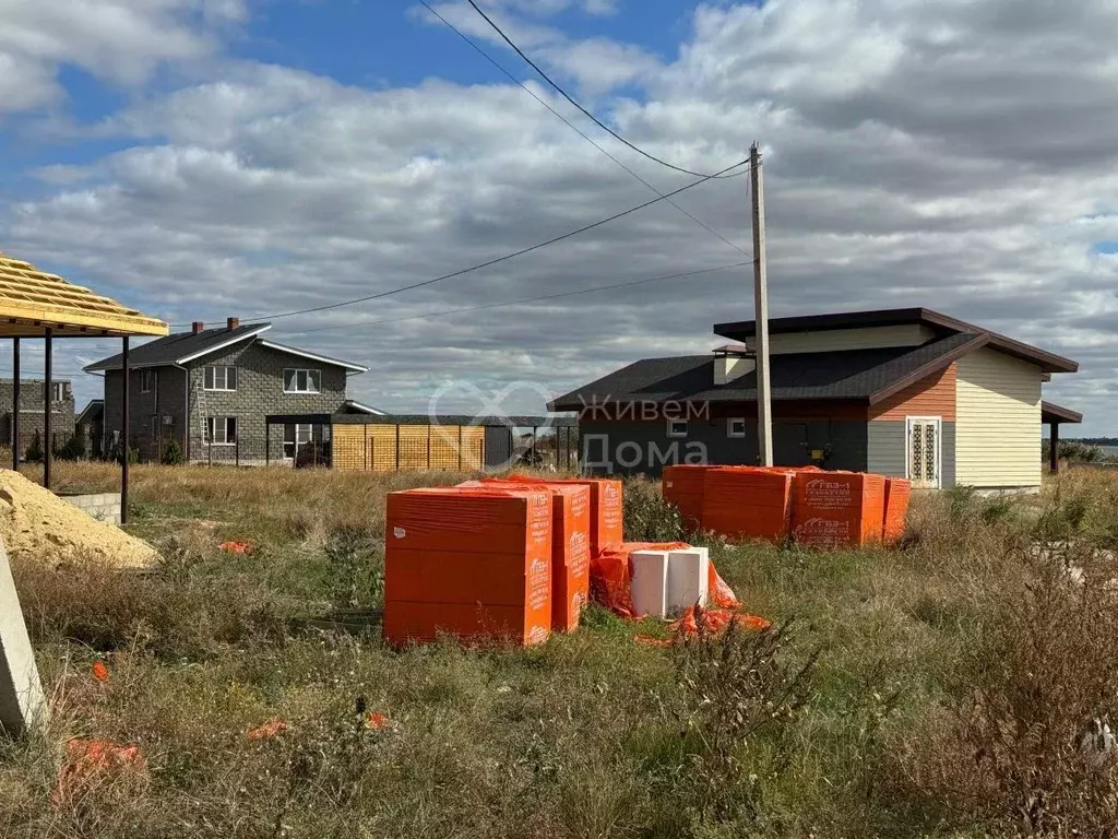 Дом в Волгоградская область, Калачевский район, Ильевское с/пос, пос. ... - Фото 0