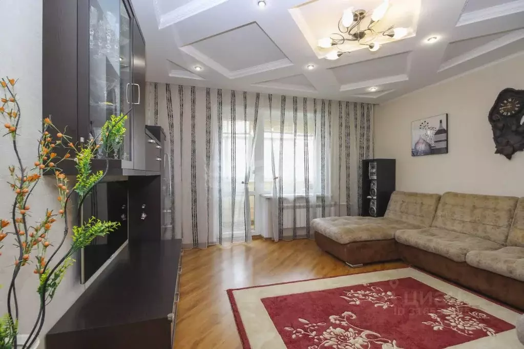2-к кв. Омская область, Омск ул. Крупской, 6 (58.4 м) - Фото 0