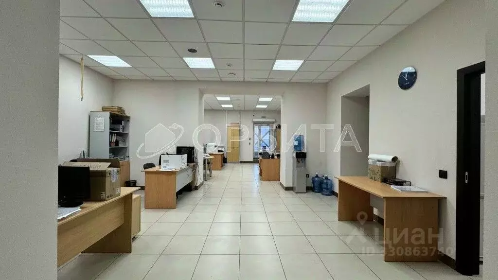 Офис в Тюменская область, Тюмень Холодильная ул., 138 (120 м) - Фото 1