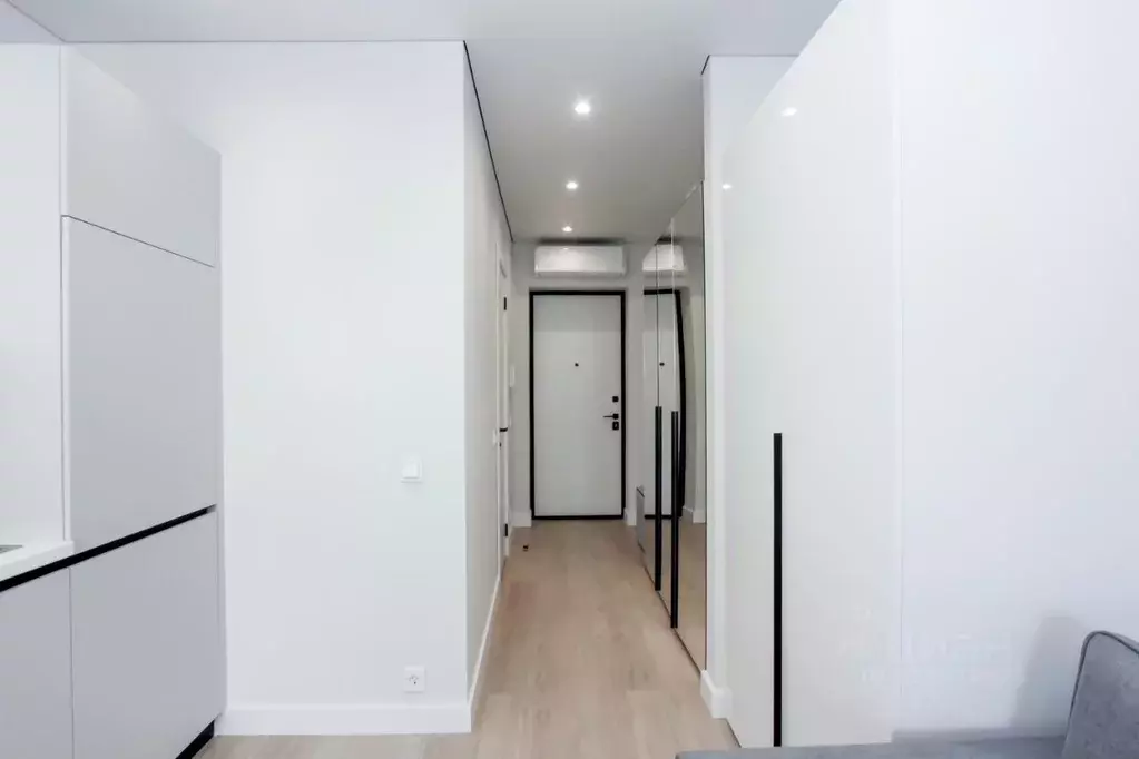 Студия Свердловская область, Екатеринбург ул. Шаумяна, 24 (22.0 м) - Фото 1