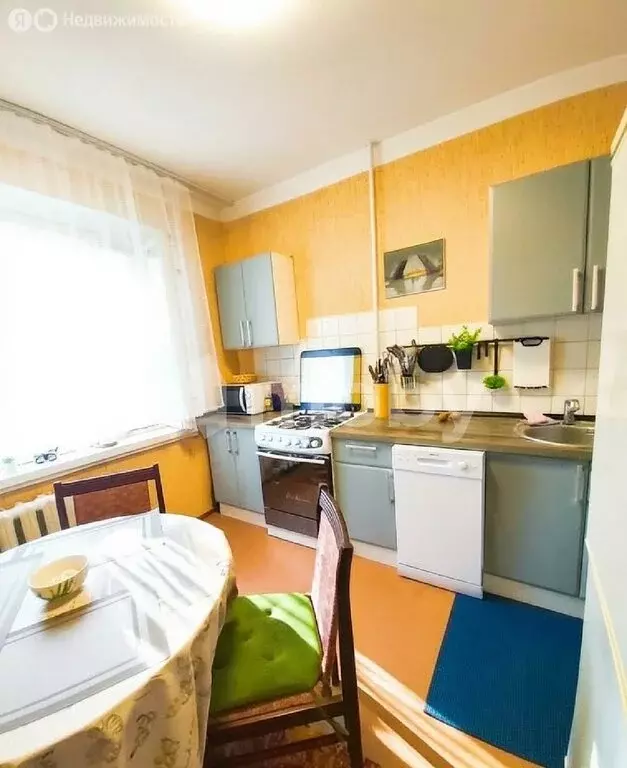 3-комнатная квартира: Калининград, улица Чаадаева, 31 (62.8 м) - Фото 1