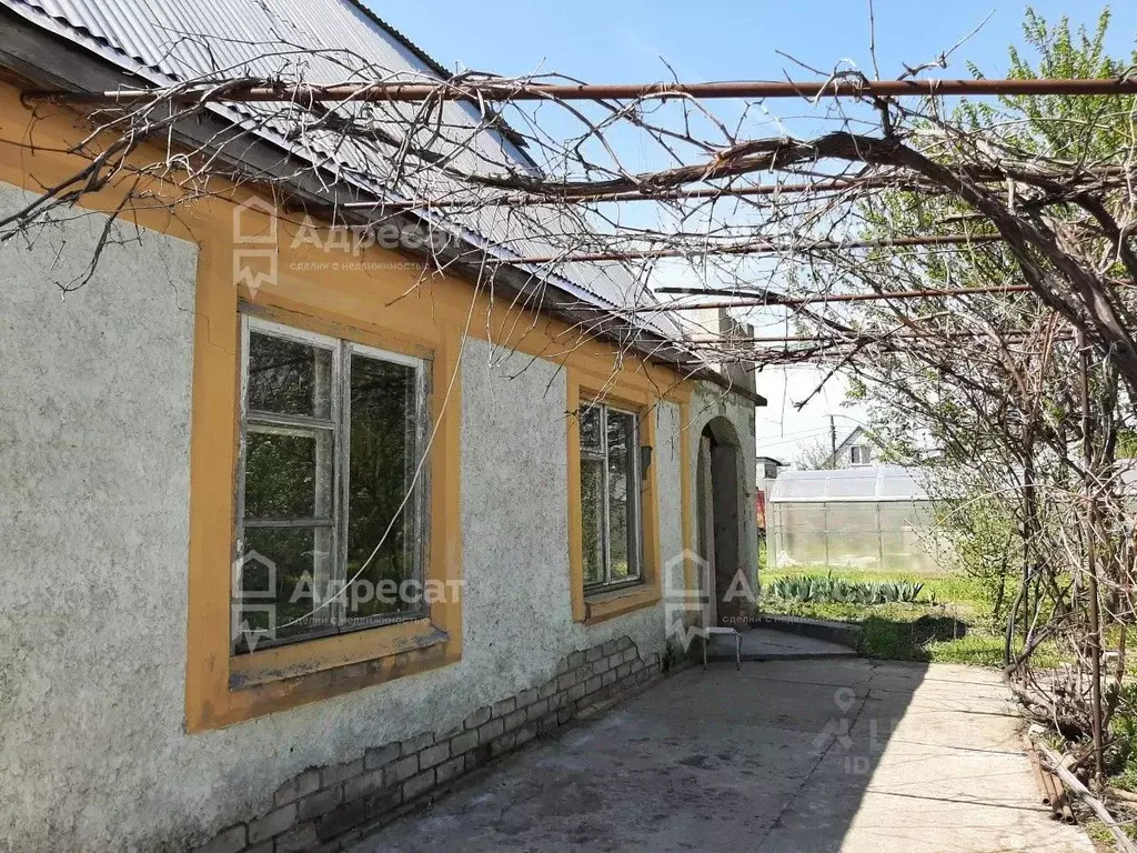 Дом в Волгоградская область, Среднеахтубинский район, Ахтубинское ... - Фото 1