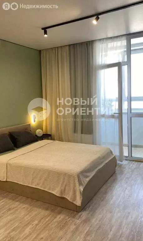 Квартира-студия: Екатеринбург, улица Николая Островского, 2/2 (30 м) - Фото 2