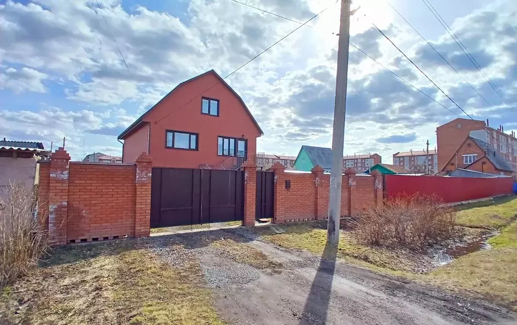 Дом в Омская область, Калачинск Союзная ул., 83 (155 м) - Фото 1