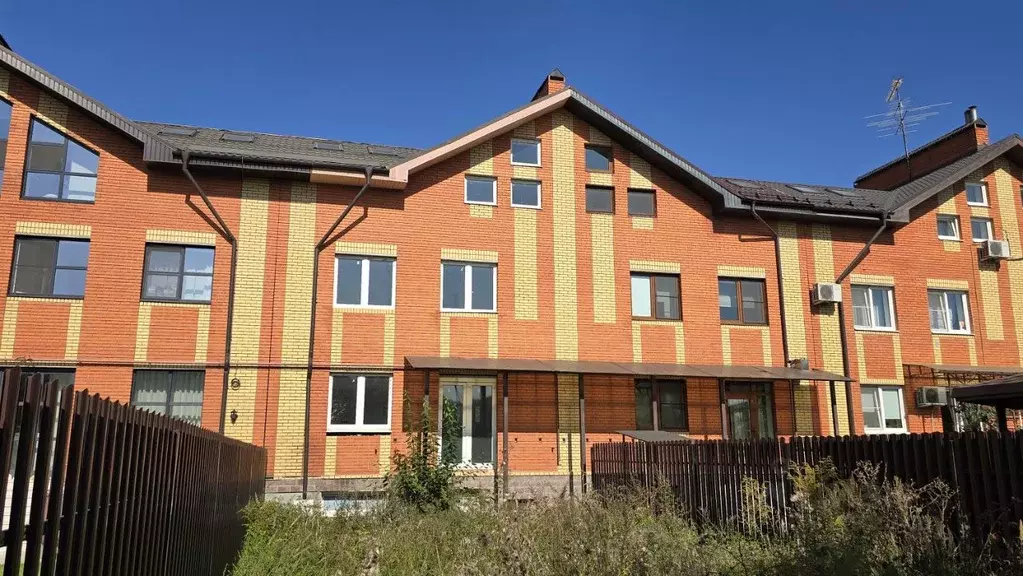 Таунхаус в Москва ул. Академика Семенова, 93к1 (224 м) - Фото 2