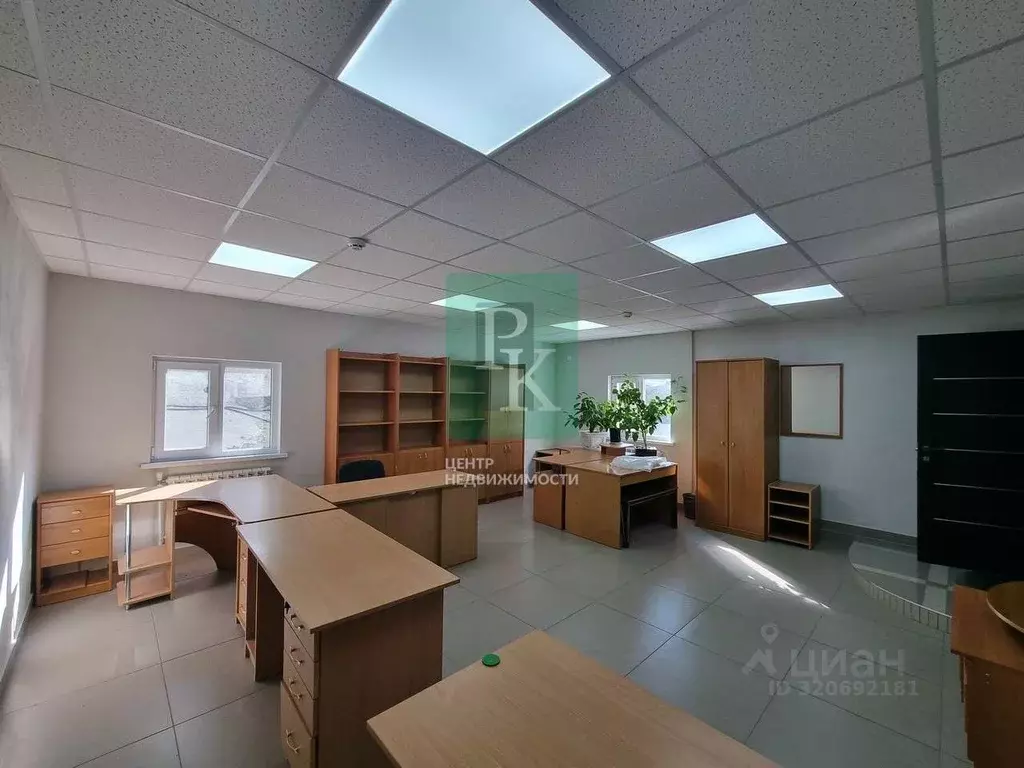 Офис в Севастополь ул. Мореходная, 43 (34 м) - Фото 1