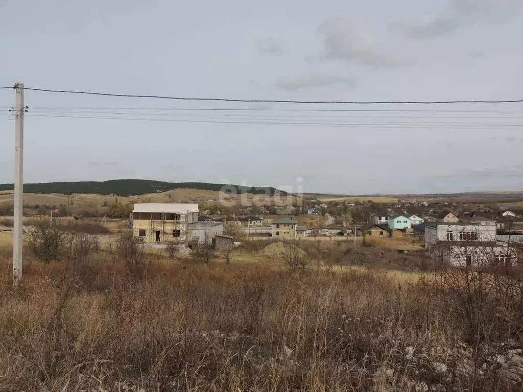 Участок в Крым, Симферопольский район, Трудовское с/пос, с. ... - Фото 1