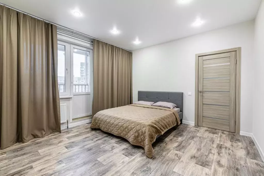 2-к кв. Татарстан, Казань ул. Павлюхина, 110Г (75.0 м) - Фото 1