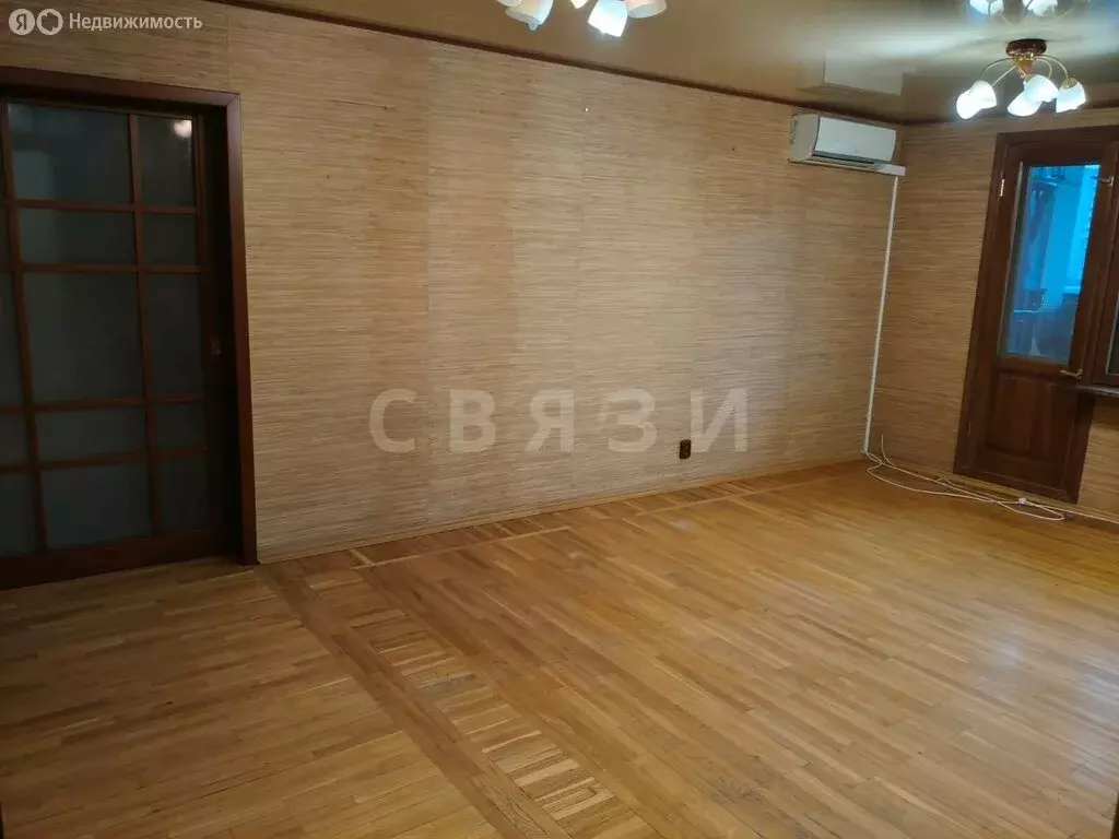 Квартира-студия: Тюмень, улица Салтыкова-Щедрина, 59 (63 м) - Фото 1