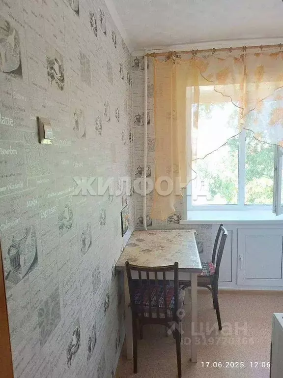 2-к кв. Томская область, Томск ул. Нахимова, 12 (42.0 м) - Фото 0
