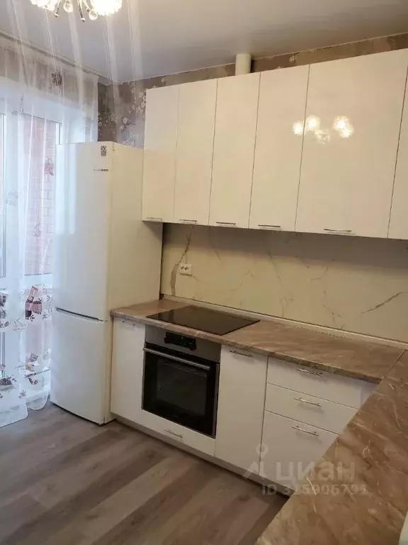 2-к кв. Новосибирская область, Новосибирск ул. Кирова, 242 (64.0 м) - Фото 0