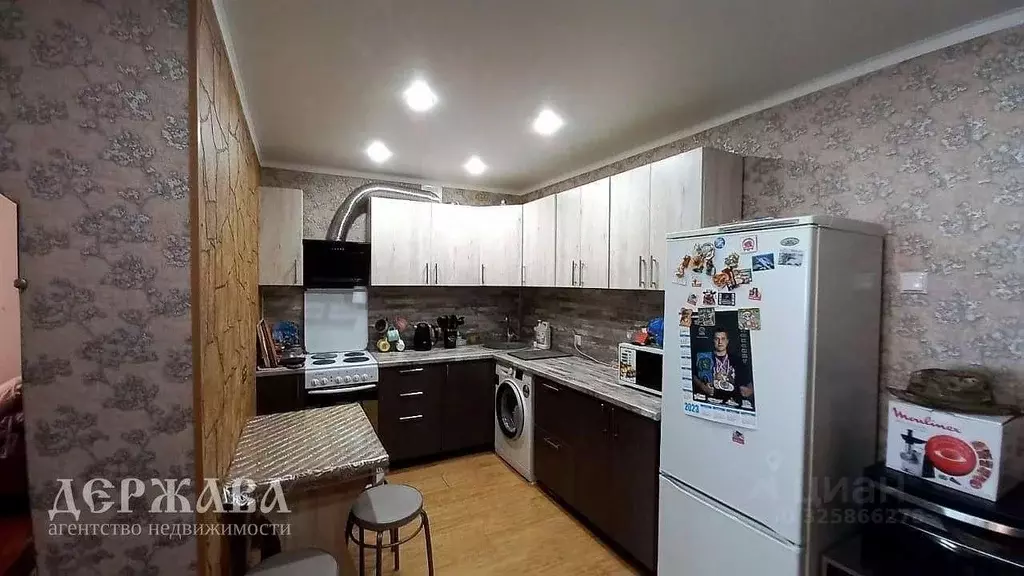 2-к кв. Белгородская область, Старый Оскол Макаренко мкр, 3 (46.0 м) - Фото 1