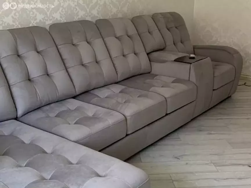3-комнатная квартира: Махачкала, улица Айвазовского, 8А (70 м) - Фото 1