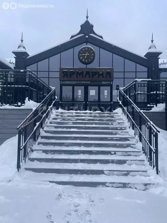 Торговая площадь (200 м) - Фото 0