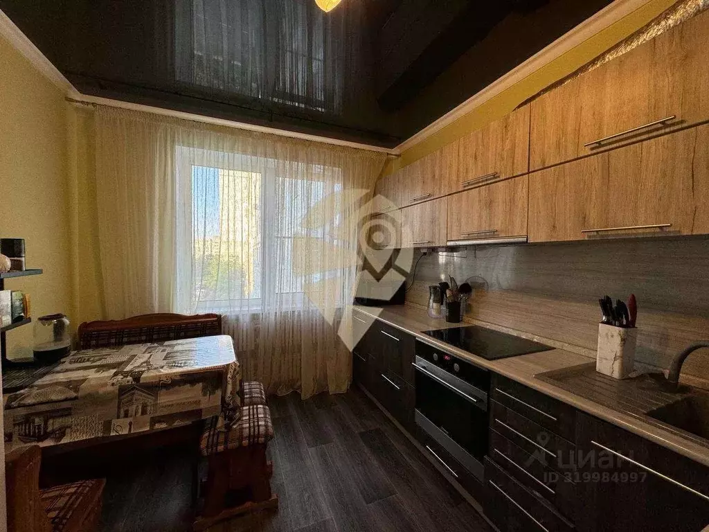 3-к кв. Белгородская область, Старый Оскол Жукова мкр, 50 (67.6 м) - Фото 0