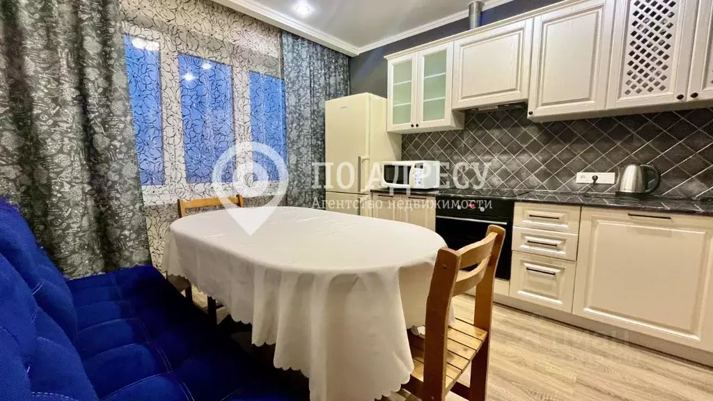 2-к кв. Саратовская область, Саратов проезд 4-й Волжский, 20 (65.0 м) - Фото 2