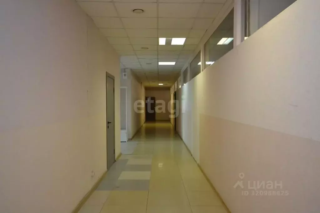 Помещение свободного назначения в Саха (Якутия), Якутск ул. ... - Фото 0