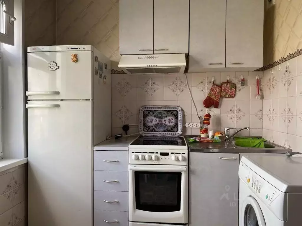 2-к кв. Красноярский край, Красноярск ул. Республики, 43 (40.0 м) - Фото 0