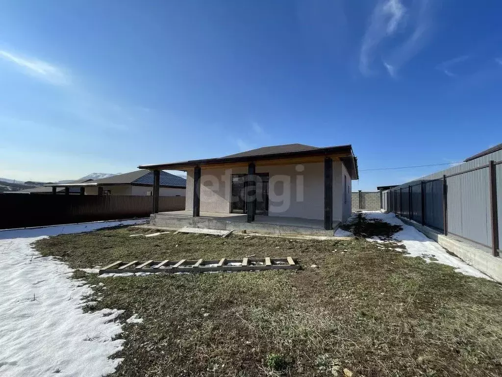 Дом в Крым, Симферопольский район, Добровское с/пос, с. Перевальное, ... - Фото 2