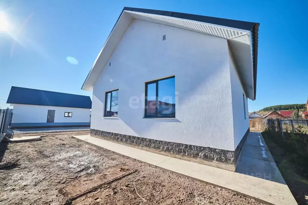 Дом в Башкортостан, Гафурийский район, Красноусольский сельсовет, с. ... - Фото 1