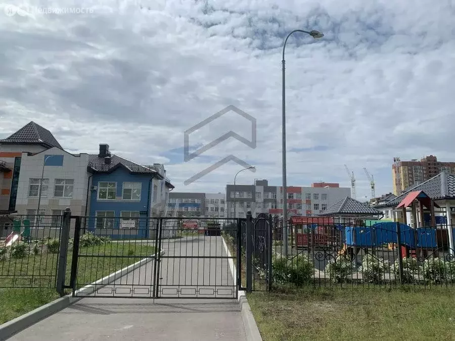 3-комнатная квартира: Воронеж, улица Артамонова, 34Ж (75.3 м) - Фото 1