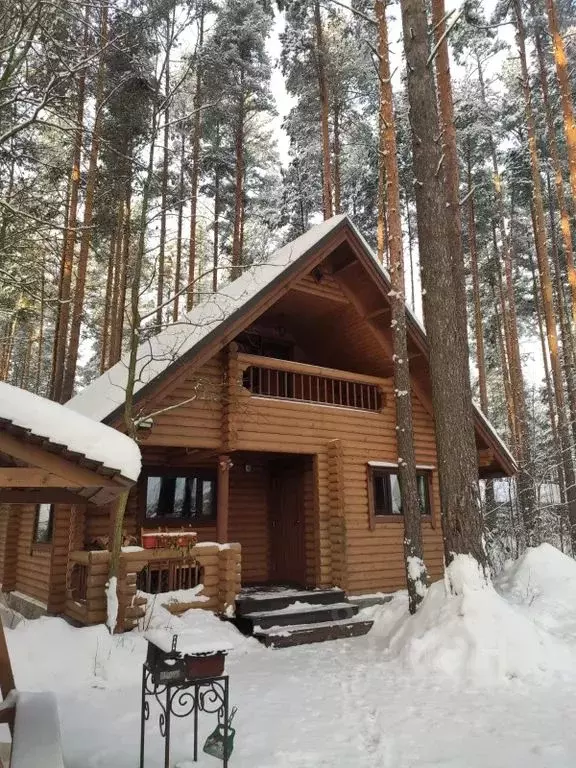 Дом в Ленинградская область, Приозерский район, Петровское с/пос, д. ... - Фото 1