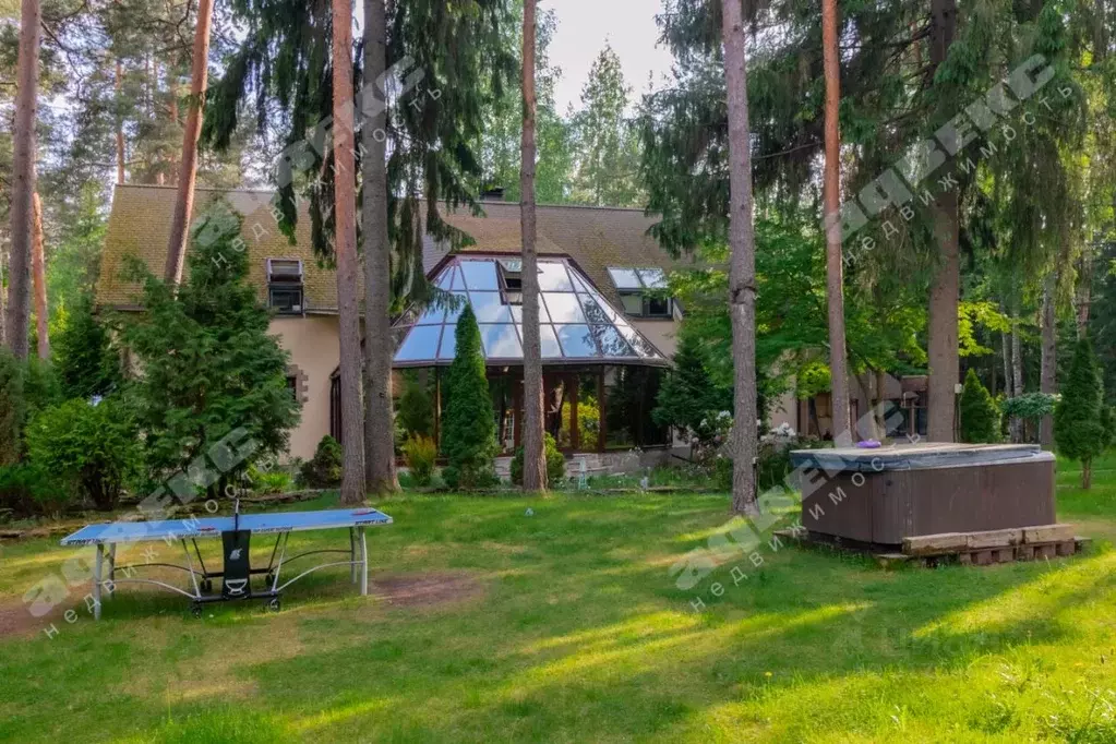 Дом в Санкт-Петербург пос. Комарово, ул. Курортная, 33 (314 м) - Фото 0
