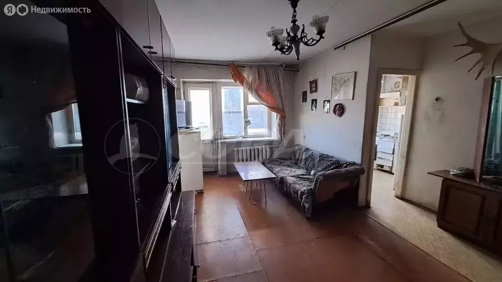 3-комнатная квартира: Тюмень, улица Республики, 175 (57 м) - Фото 1