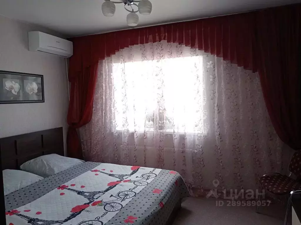 2-к кв. Волгоградская область, Волгоград ул. Гаря Хохолова, 7 (32.0 м) - Фото 0